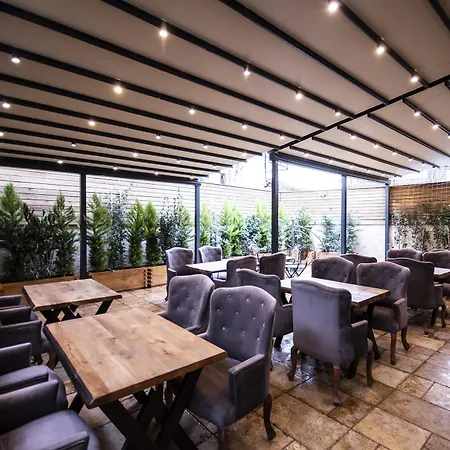 Hotel Pruva 3*