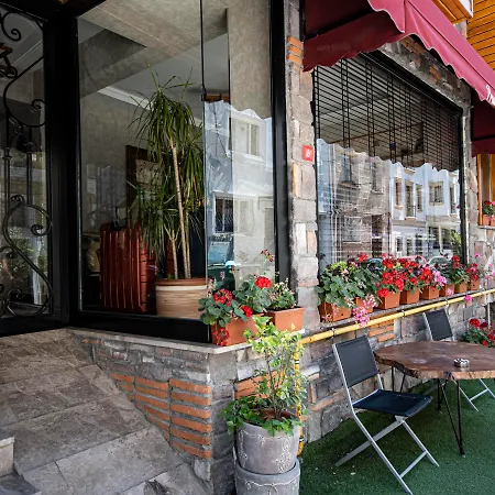 Pruva Hotel 3*
