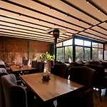 Pruva Hotel 3*